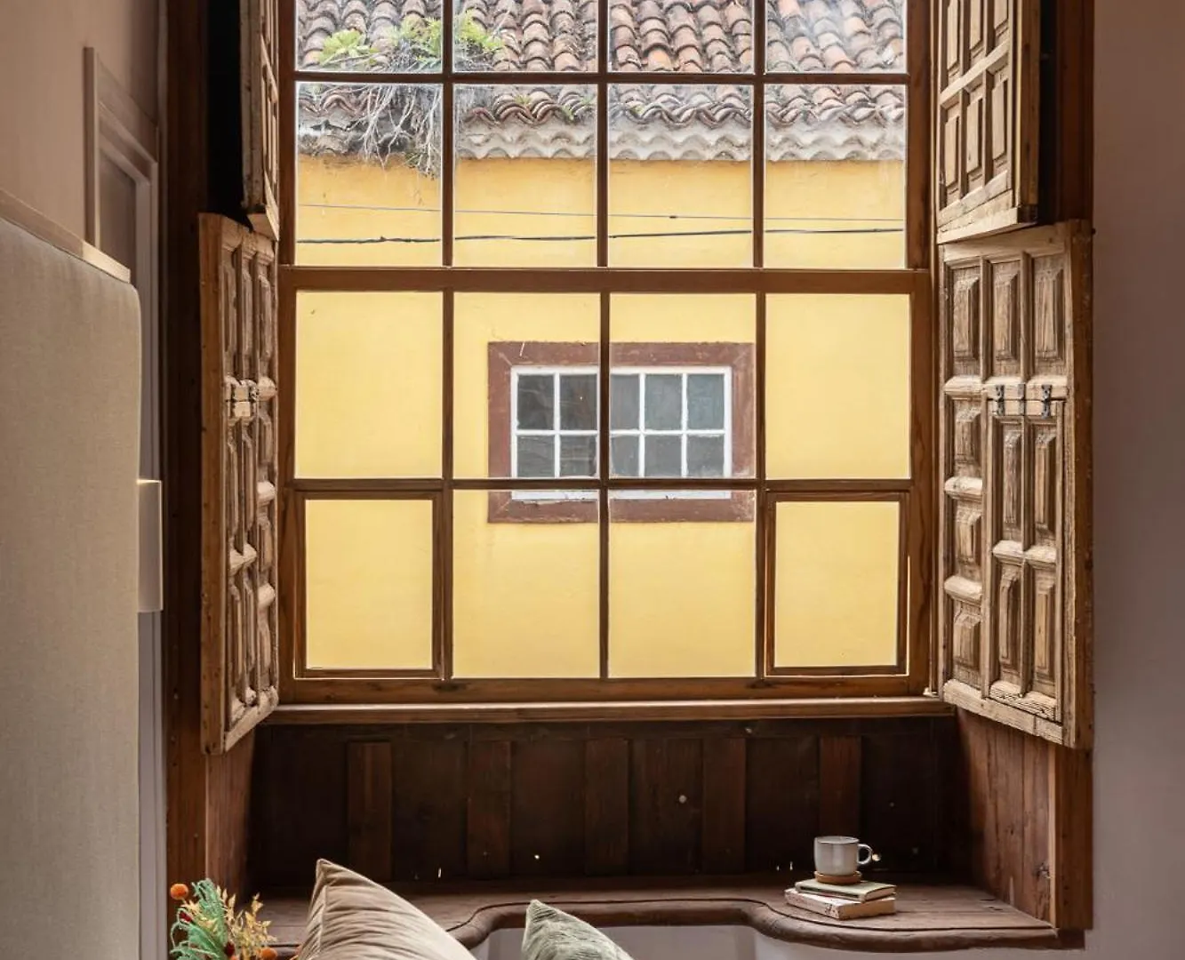 فندق La Casa De La Camelia لا لاغونا