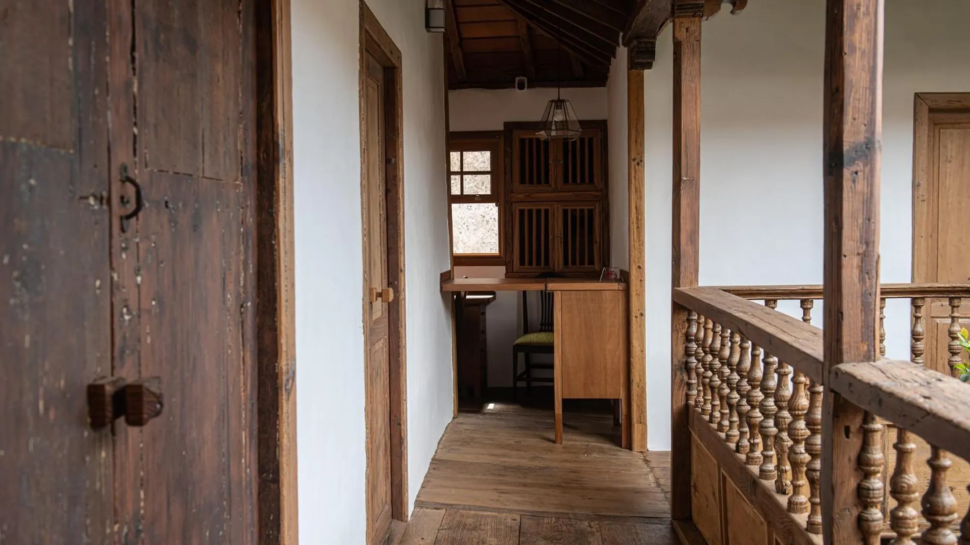فندق La Casa De La Camelia لا لاغونا 0*,