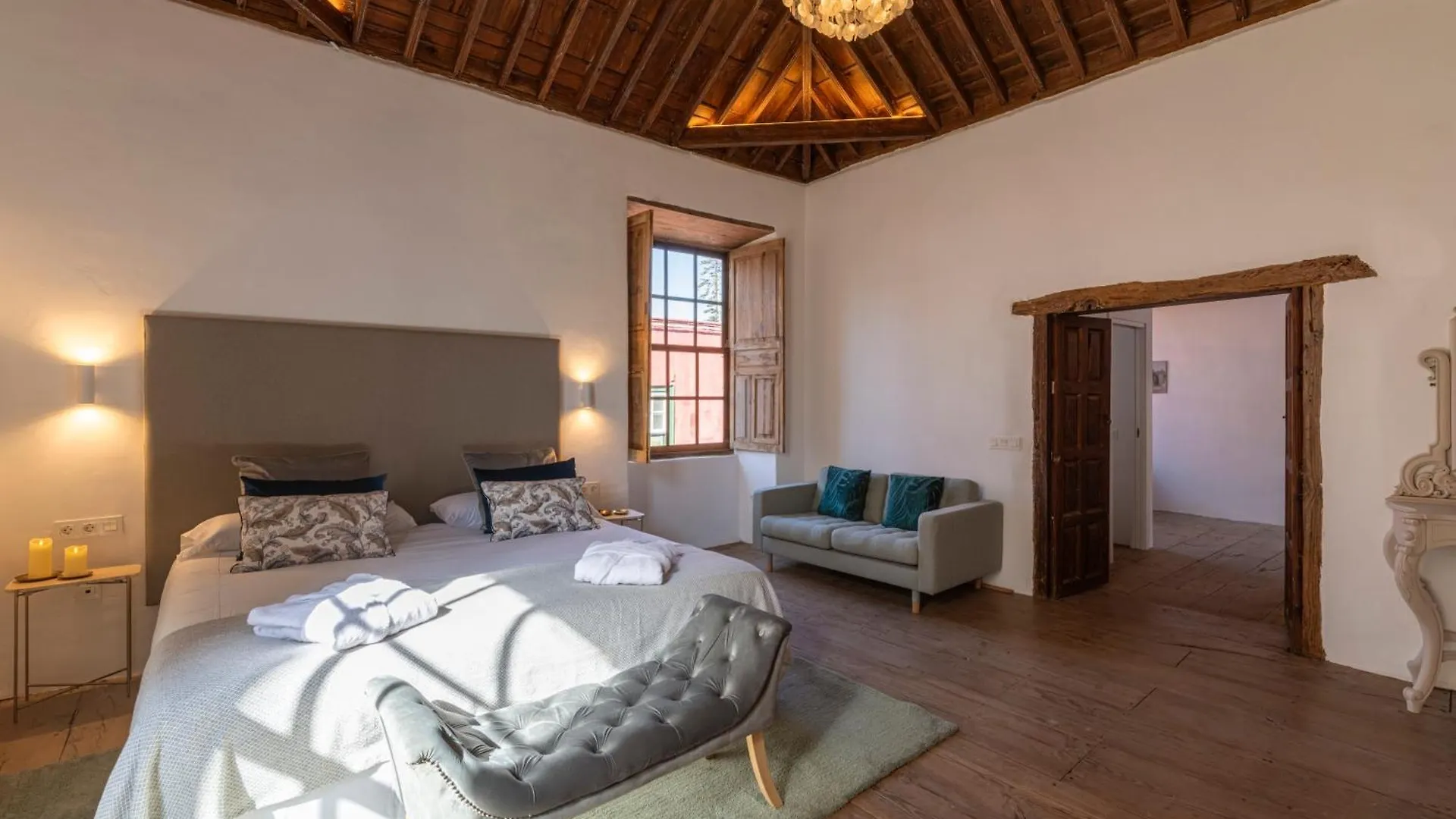 فندق La Casa De La Camelia لا لاغونا