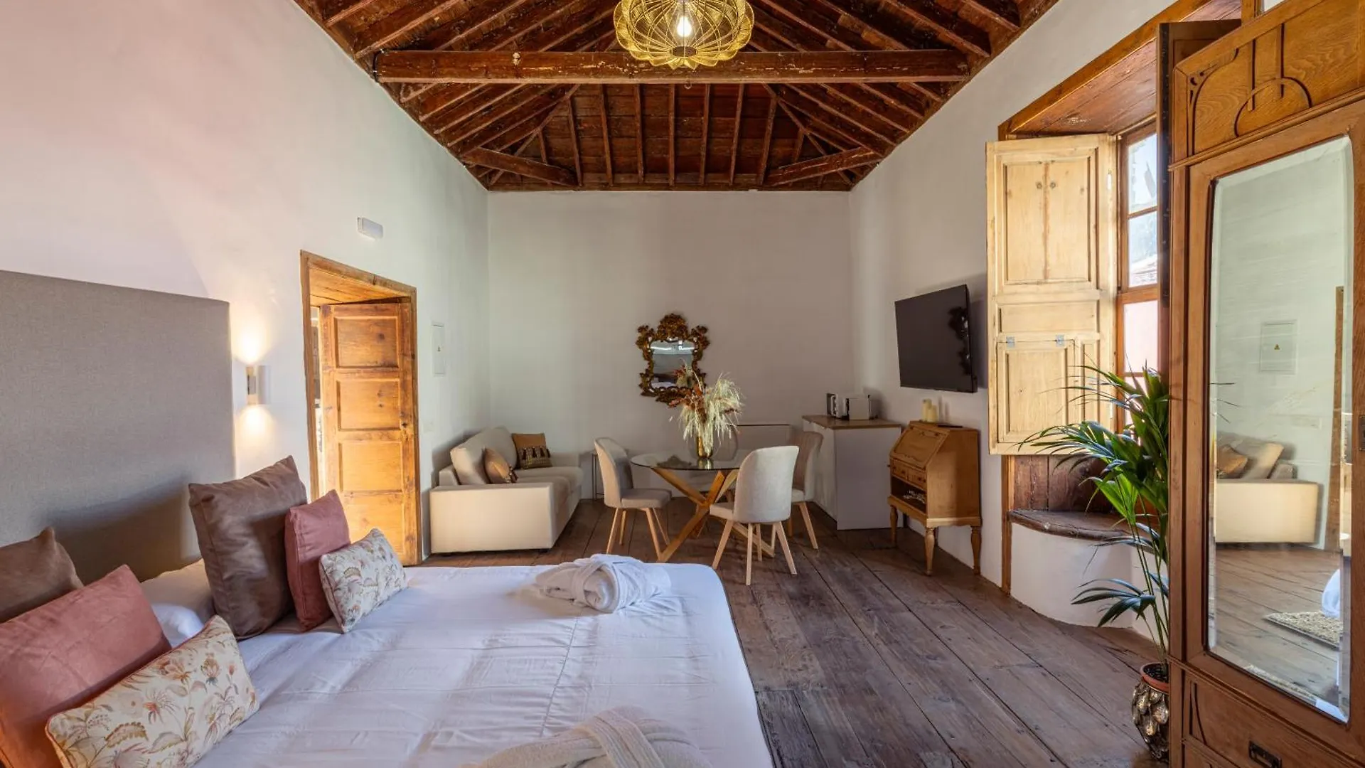 La Casa De La Camelia Hotel La Laguna  Spain